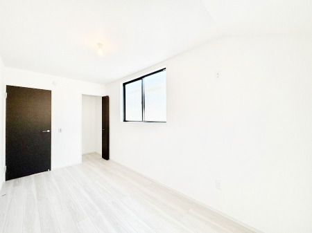 �q������ ���q���܂̂������Ƃ��Ă��I�ߗނ̐������ڂɕ֗��ȃN���[�[�b�g�t���̗m���B