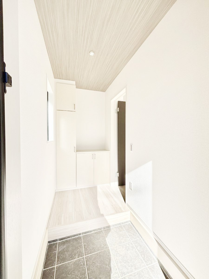 ���� ���Ƒ��₨�q�l���C�����悭���o�}���ł��鉸�₩�ȕ��͋C�̌��ւł��B