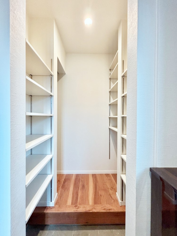 ���� �V���[�Y�C���N���[�N�t���̌��ցB�Ƒ��S���̌C��J��Ȃǂ���������[�ł��܂��B