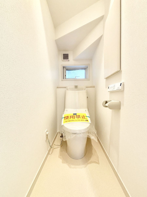 �g�C�� �g�C���͈��S�̂Q�ӏ��I���̃o�^�o�^������S�ł��B 