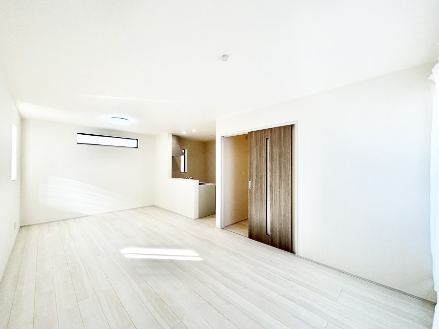 ���r���O �i�`�������e�C�X�g�̗D�����_�炩���F�g���̃t���[�����O���f�G�ȃ��r���O�ł��ˁB