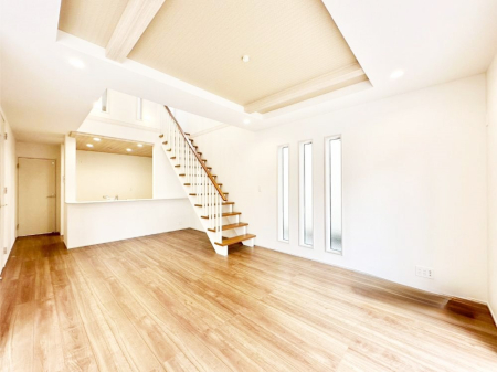 rO Ƒ̓₩Șbŕ܂閾邢rO