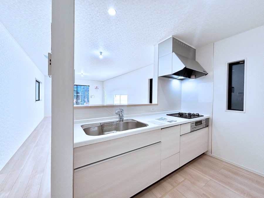 �L�b�`�� ���������Ȃ���ł����Ƒ��Ƃ̉�b���y���߂�ΖʃL�b�`��