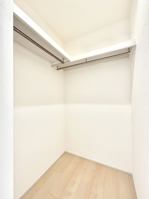 ̑ EH[NCN[[bgtŐԂLpł܂B