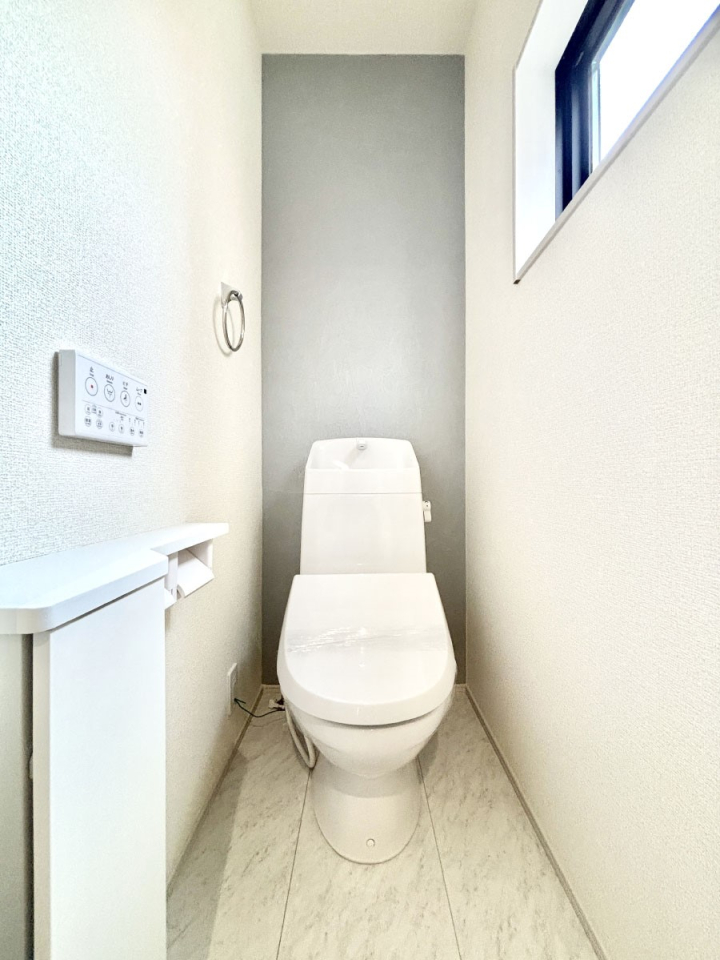 gC gC1K2KꂼɔzuĂĂƂĂ֗łB 