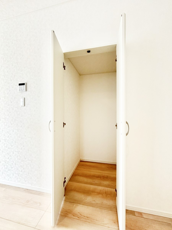 ���̑����� �H�ނ̃X�g�b�N�͂������A���p�i�̎��[�Ȃǎg�����͂��낢��  