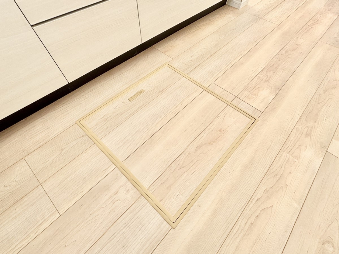 ���̑����� �������[�t���I���p�i�E���p�i�̎��[�ɂ��劈��B