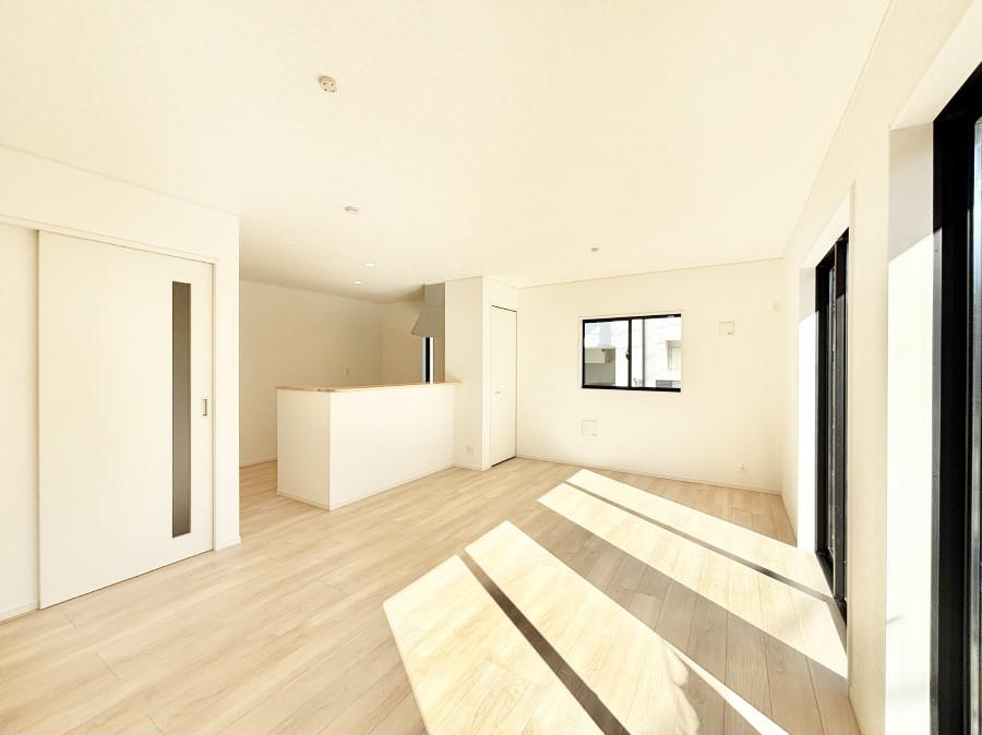 ���r���O �i�`�������e�C�X�g�̗D�����_�炩���F�g���̃t���[�����O���f�G�ȃ��r���O�ł��ˁB