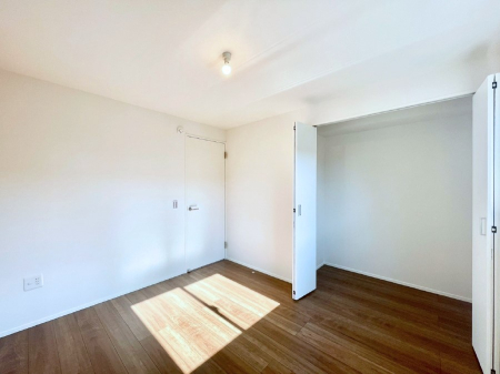 ���̑����� ���[���[�����Ă���̂ŁA���Z�X�y�[�X���L���g���܂��B 