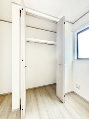 [ ߗނוȂǂ̎[ɕ֗ȃN[[bgtłB