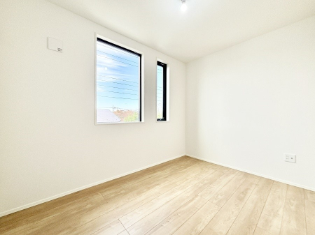 �q������ �q�ǂ������ɂ҂�����̖��邢��ԁB