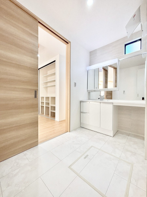 ���̑� �L�X�Ƃ�Ƃ�̂��郉���h���[�X�y�[�X  