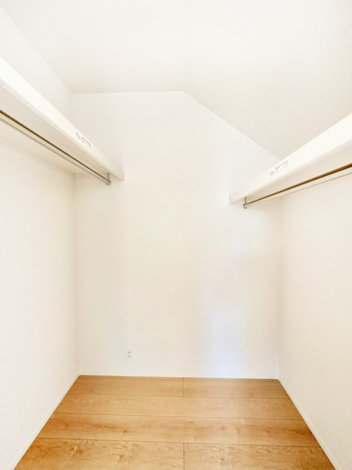 ̑ EH[NCN[[bgtŐԂLpł܂B