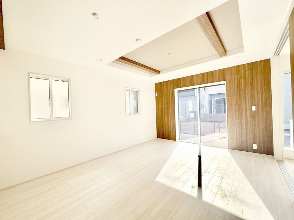 rO Ƒ̓₩Șbŕ܂閾邢rO  