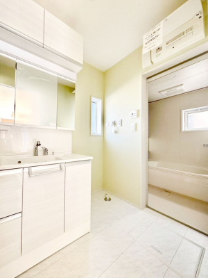 ̑ ̂KԂłB̐gxxCǂg܂B 