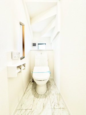 �g�C�� �g�C���͈��S�̂Q�ӏ��I���̃o�^�o�^������S�ł��B