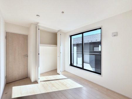 �q������ �q�������ɂ��������߂Ȏ��[�X�y�[�X�����Ղ�̋���