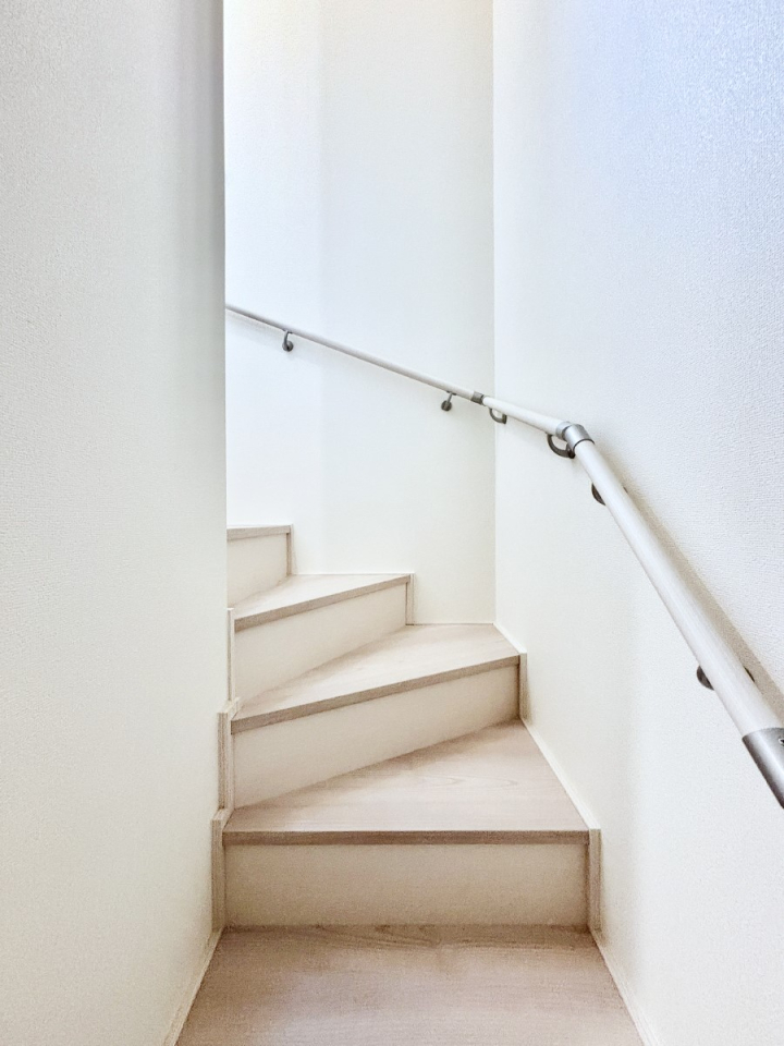 ̑ Ki͎肷tȂ̂ŏȂq܂₲̕Sł  