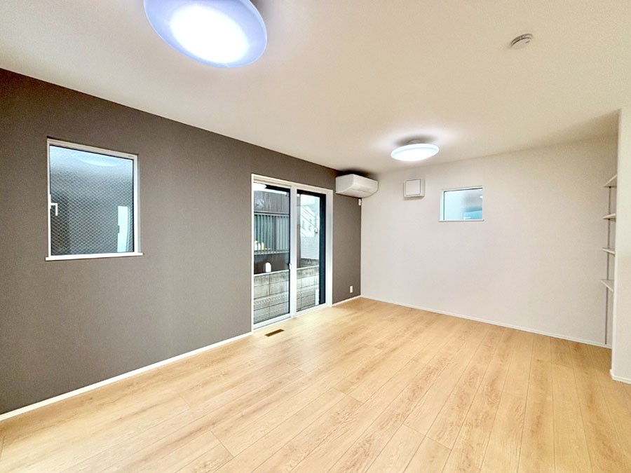 ���r���O �Z�ޕ��̌��������o�����A�C���e���A���l����̂��y���݂ȃ��r���O�ł��I 