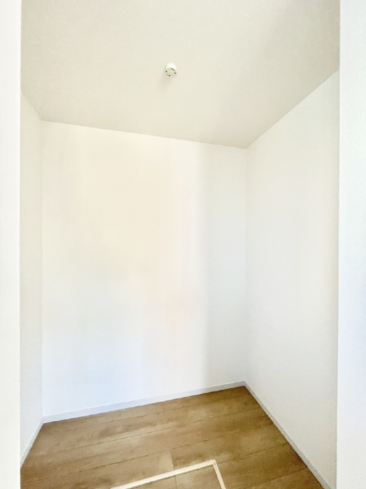 ���̑� �E�H�[�N�C���N���[�[�b�g�t���Ő�����Ԃ��L�����p�ł��܂�