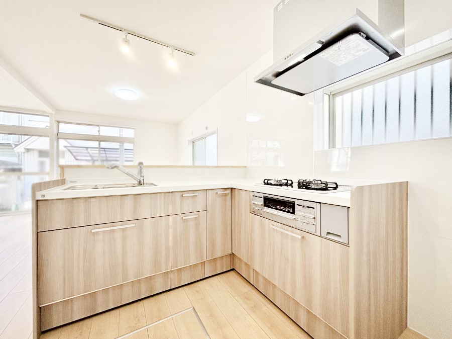 �L�b�`�� �������������I�ɁA�y�����I�V�X�e���L�b�`��