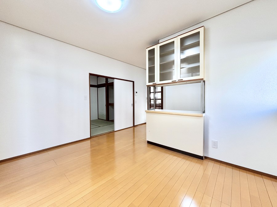 ���r���O �Z�ޕ��̌��������o�����A�C���e���A���l����̂��y���݂ȃ��r���O�ł��I 