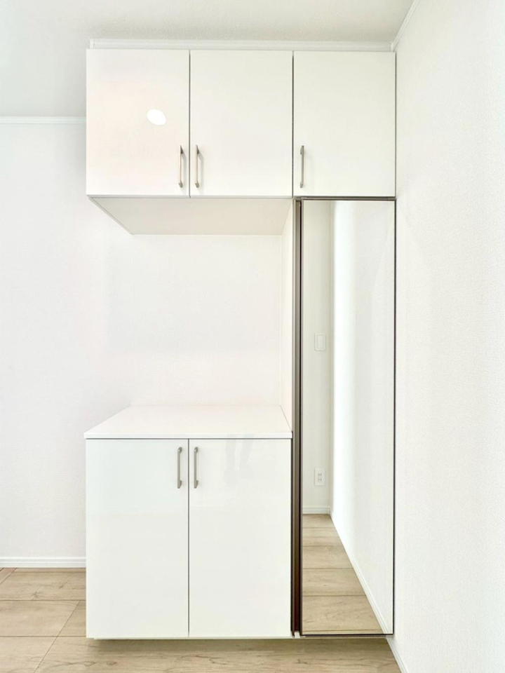 ���̑����� �����Ղ���[�ł���V���[�Y�{�b�N�X�ŉƑ��S���̌C���A���ւ�������B  