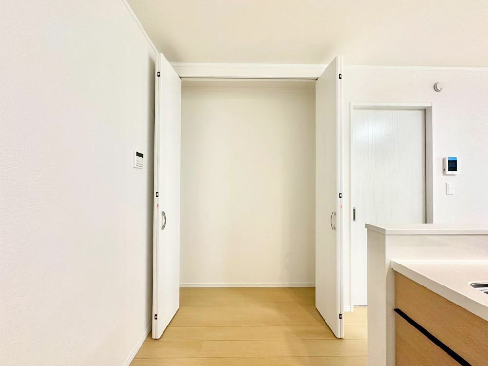 ���[ �L�b�`�������[�I�H�ނ̃X�g�b�N�͂������A���p�i�̎��[�Ȃǎg�����͂��낢��   