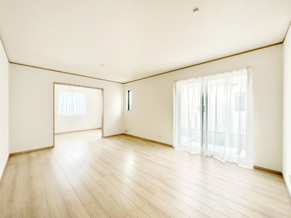 ���r���O �ǂ��ɂ��Ă��Ƒ��̂Ȃ������������R�~���j�P�[�V�������r���O�B 