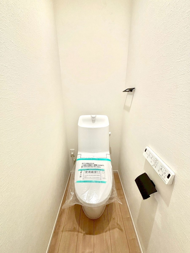 �g�C�� �g�C����1�K��2�K���ꂼ��ɔz�u����Ă��ĂƂĂ��֗��ł��B 