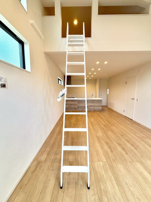 ���̑����� ���[�ق��ɂ��A�C�f�A����ŉ��K��Ԃɑ�ϐg�I  