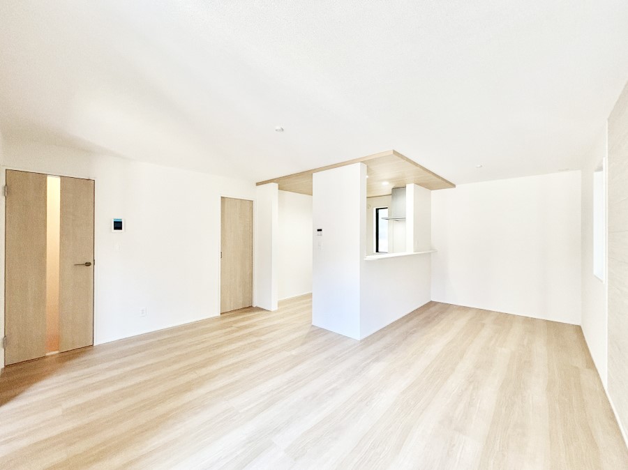 ���r���O ���Ƒ��̓��₩�Șb�����ŕ�܂�閾�邢���r���O