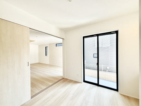 ���̑����� ���r���O�אڂ̗m���͌��Ƃ��Ă����p�ł��܂�