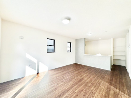 ���r���O �i�`�������e�C�X�g�̗D�����_�炩���F�g���̃t���[�����O���f�G�ȃ��r���O�ł��ˁB