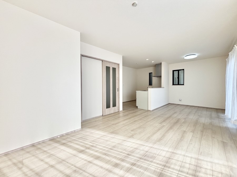 ���r���O �ǂ��ɂ��Ă��Ƒ��̂Ȃ������������R�~���j�P�[�V�������r���O�B 