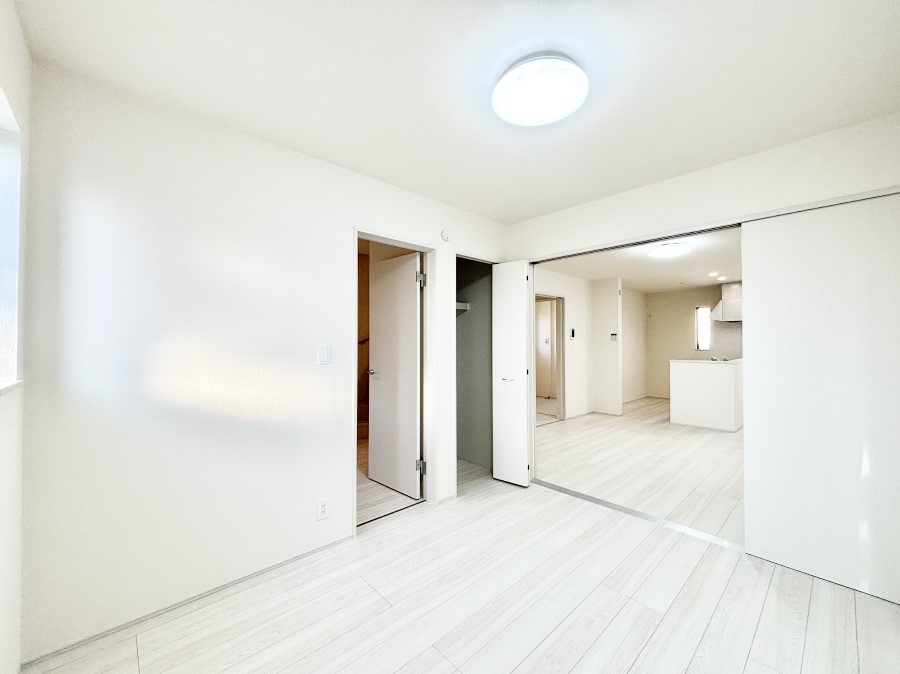 ���̑����� ���r���O�אڂ̗m���͌��Ƃ��Ă����p�ł��܂�