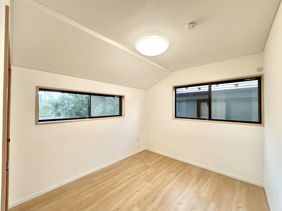 �q������ �Q�ʍ̌��Ŗ��邳�����ʂ��ǍD�I