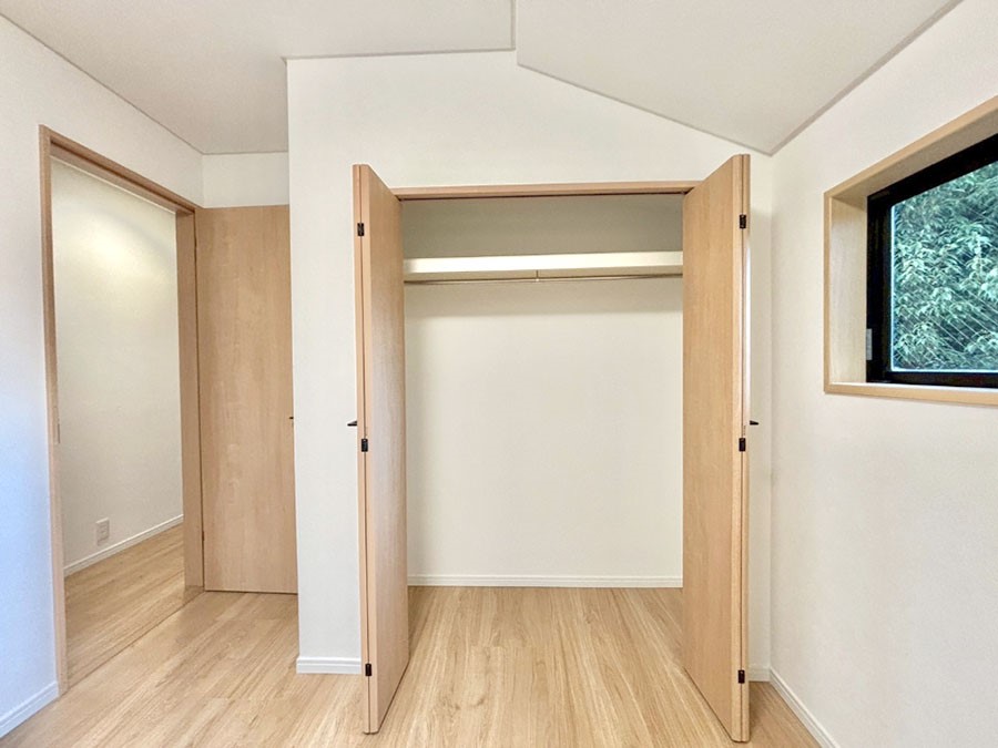 ���[ �����Ղ�̎��[�X�y�[�X�ŉ��K�ɕ�点���� 