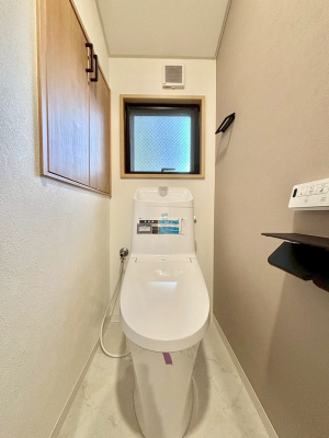 �g�C�� �g�C����1�K��2�K���ꂼ��ɔz�u����Ă��ĂƂĂ��֗��ł��B 