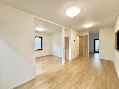 ���r���O �Z�ޕ��̌��������o�����A�C���e���A���l����̂��y���݂ȃ��r���O�ł��I 