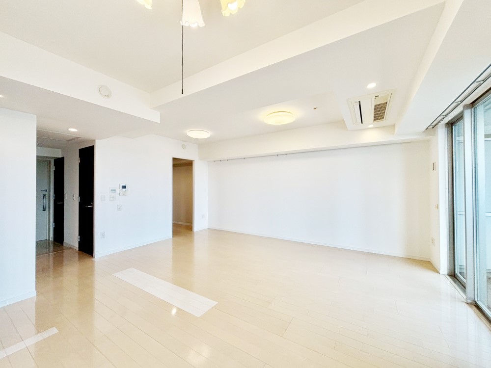 rO Ƒ̓₩Șbŕ܂閾邢rO