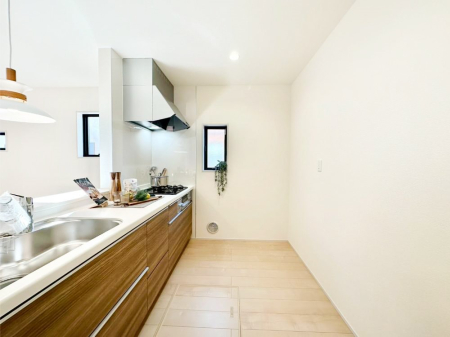 �L�b�`�� ��Ƃ肠��L�b�`���ł͂��Ƒ��Ɗy�������������ł��܂��B