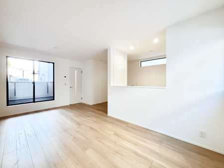 ���r���O �Z�ޕ��̌��������o�����A�C���e���A���l����̂��y���݂ȃ��r���O�ł��I   