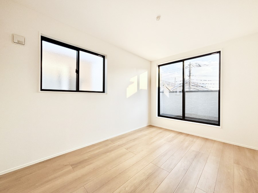 ���̑����� 2�ʍ̌����m�ۂ������邢��ԁB�Ƒ��݂�Ȃ����K�ȕ�炵����������݌v�ł��B  