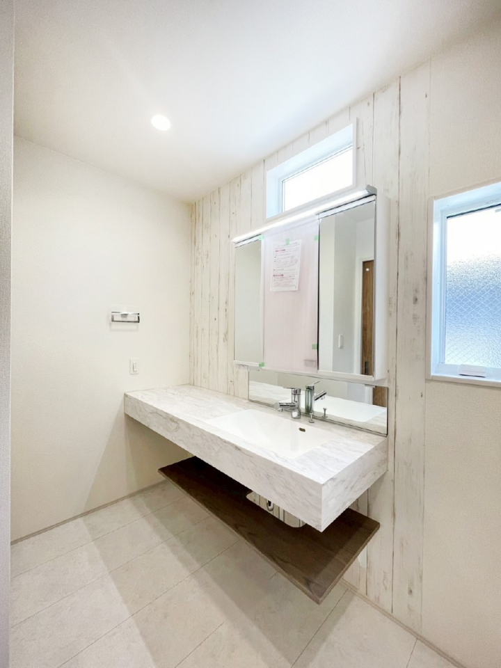 ̑ _炩Ȓ̌鑋h[Xy[X