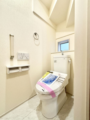 �g�C�� �g�C����1�K��2�K���ꂼ��ɔz�u����Ă��ĂƂĂ��֗��ł��B 