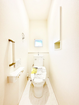 �g�C�� �g�C���͈��S�̂Q�ӏ��I���̃o�^�o�^������S�ł��B 