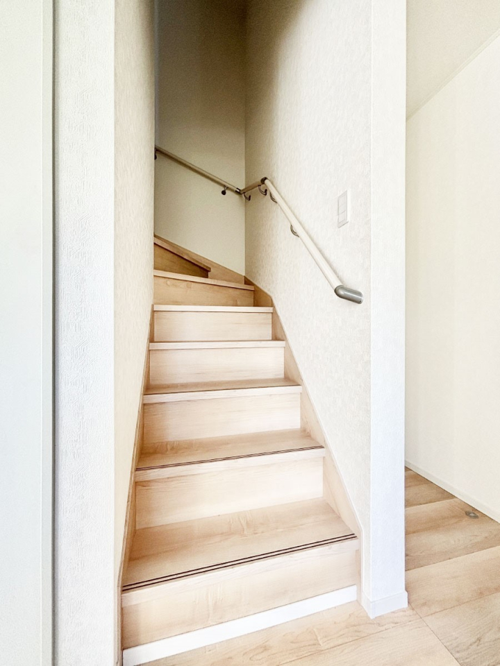 ���̑� ���r���O�K�i���Ƒ��̏Ί�Ɖ�b���Ȃ��ł���܂�  