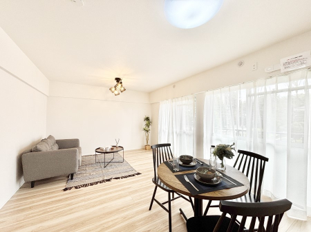 rO Ƒ̓₩Șbŕ܂閾邢rO  