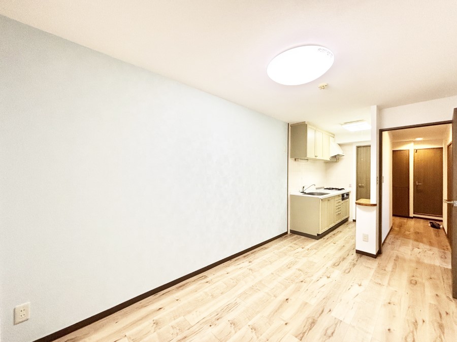 rO Ƒ̓₩Șbŕ܂閾邢rO